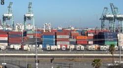 shipping containers in dockyard